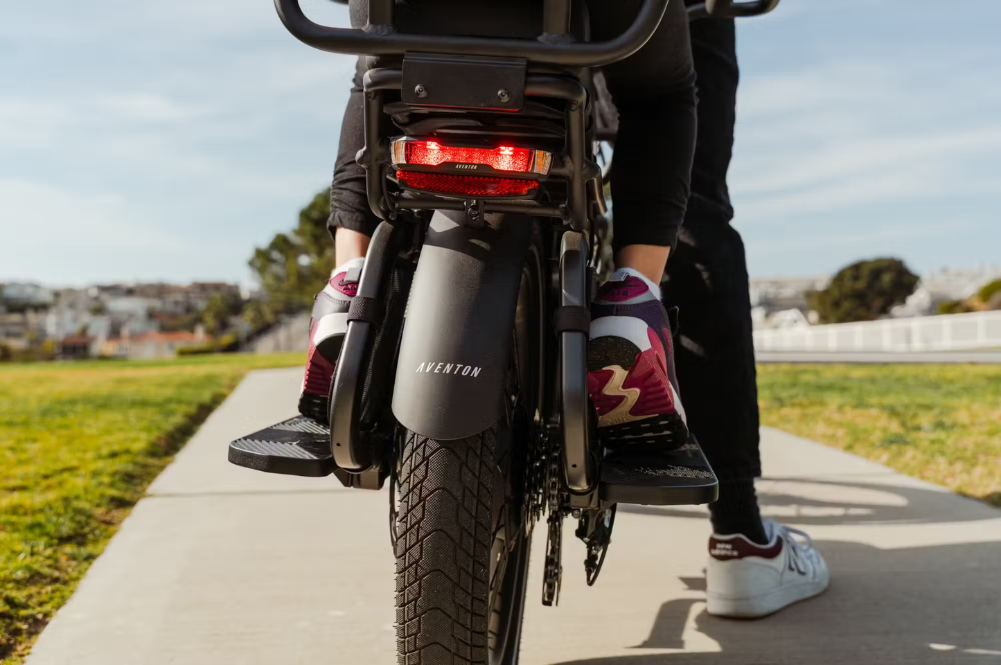 Aventon Abound LR Cargo E-Bike - wEbike